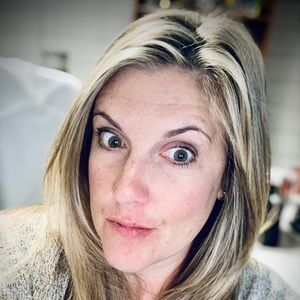 Meet your Posher, Adrienne